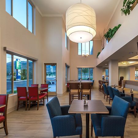 Holiday Inn Express Hotel & Suites Carson City By Ihg Exterior photo