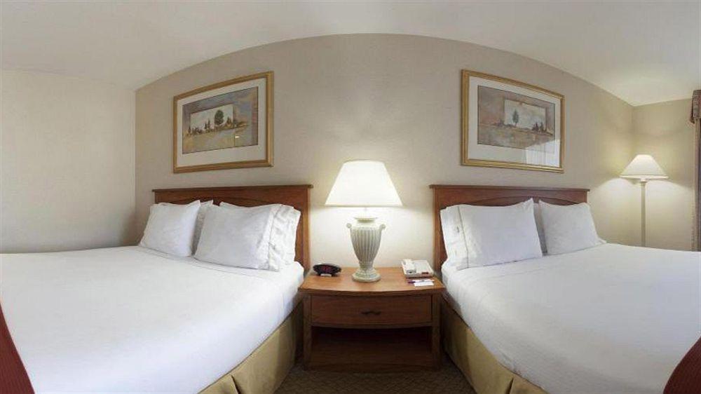 Holiday Inn Express Hotel & Suites Carson City By Ihg Exterior photo
